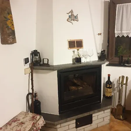 La Casa Di Giulia * Bronte